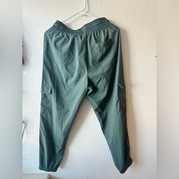 Green Old Navy Small Jogger Pants - Picture 2 of 3